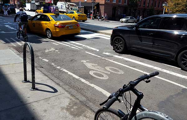 bike lane in new york city