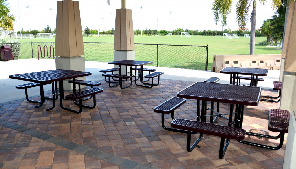 picnic table coatings