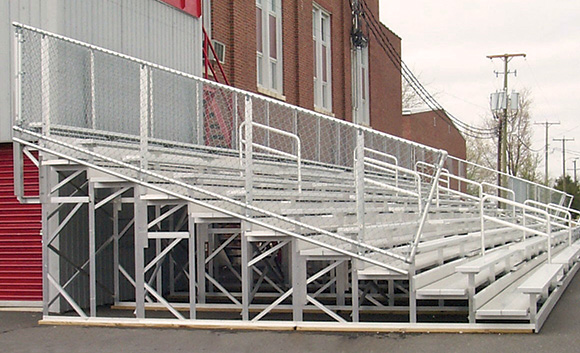 How To Land That Rare Seat On The Outdoor Bleachers On Oscar Night