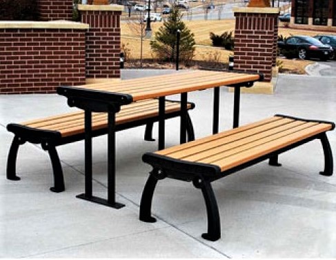 plastic picnic tables